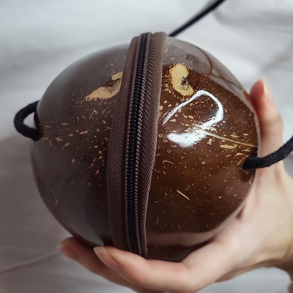 Coconut Bag Crossbody Handmade Zips open zip compartmemt inside Vintage 2005 - Picture 12 of 16